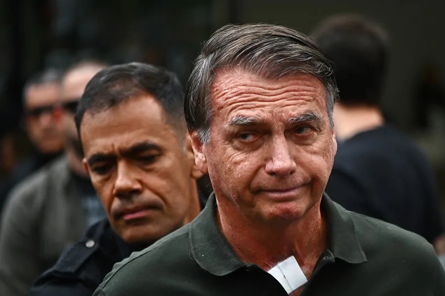 BOLSONARO CIRUGIA