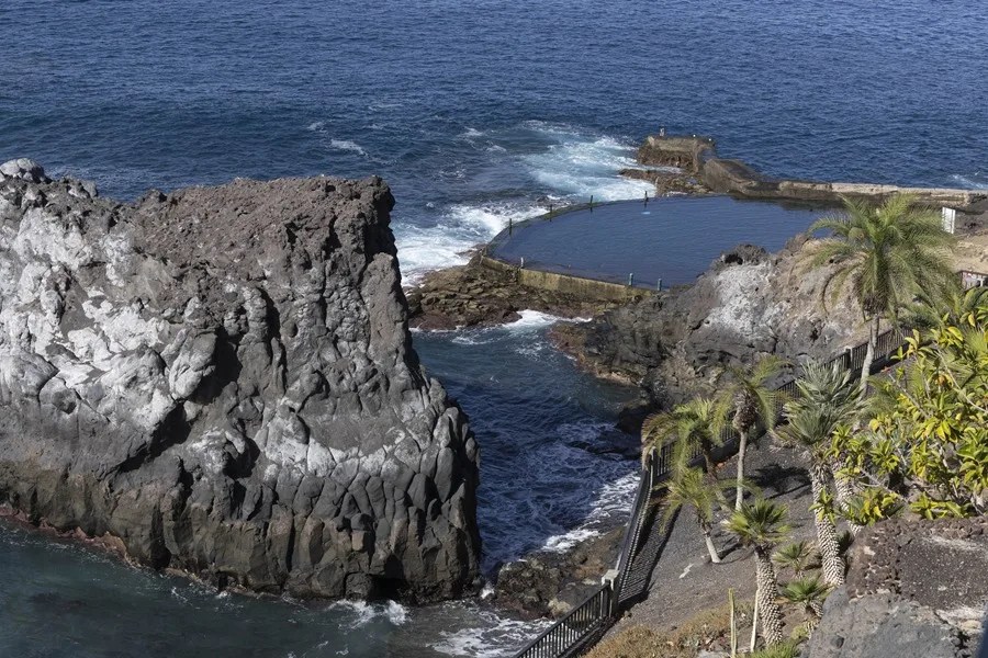 Vista de la piscina natural de Los Gigantes, en el municipio tinerfeño de Santiago del Teide