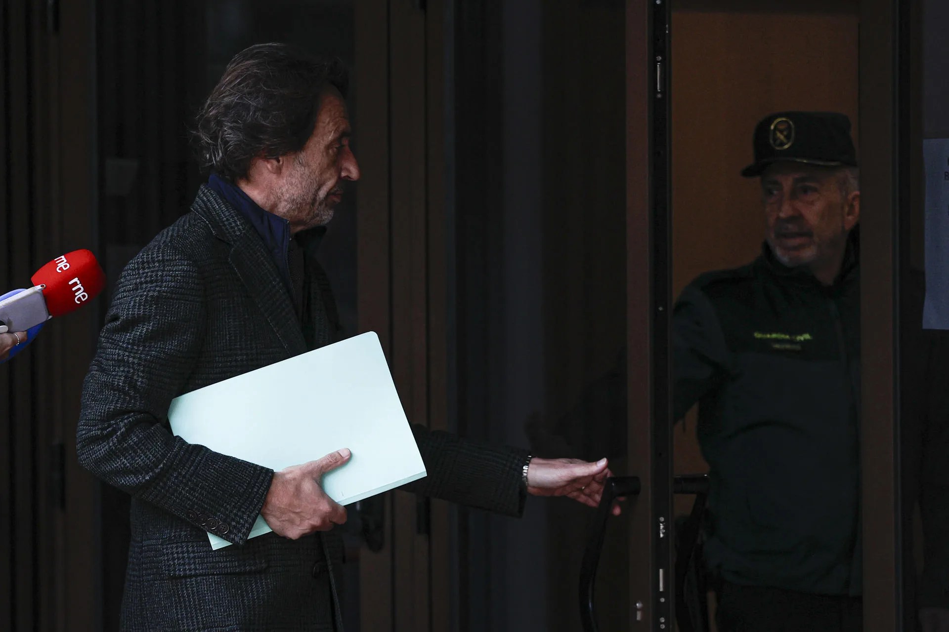 El jefe de gabinete de Carlos Mazón en su etapa como president de la Generalitat, José Manuel Cuenca, vuelve a declarar ante la jueza de Catarroja (Valencia) que instruye la dana. EFE/Manuel Bruque
