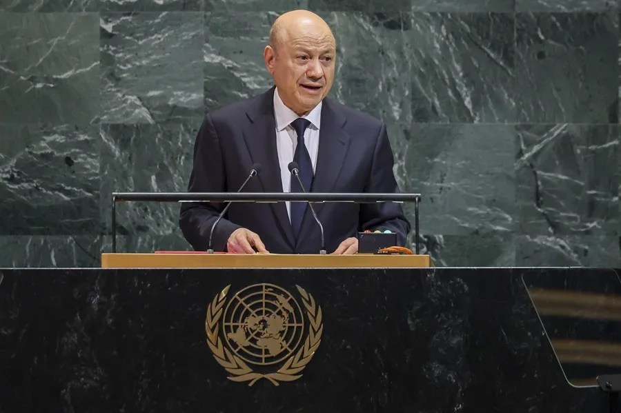 El presidente del Consejo de Liderazgo Presidencial de Yemen, Rashad al-Alimi