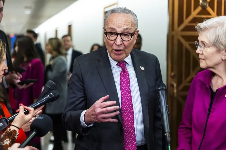 La posibilidad de acciones militares de EE.UU. en Cuba y Colombia preocupa a un senador demócrata