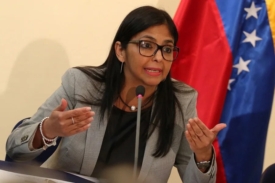 Delcy Rodríguez ordena una docena de cambios en el mando militar de Venezuela