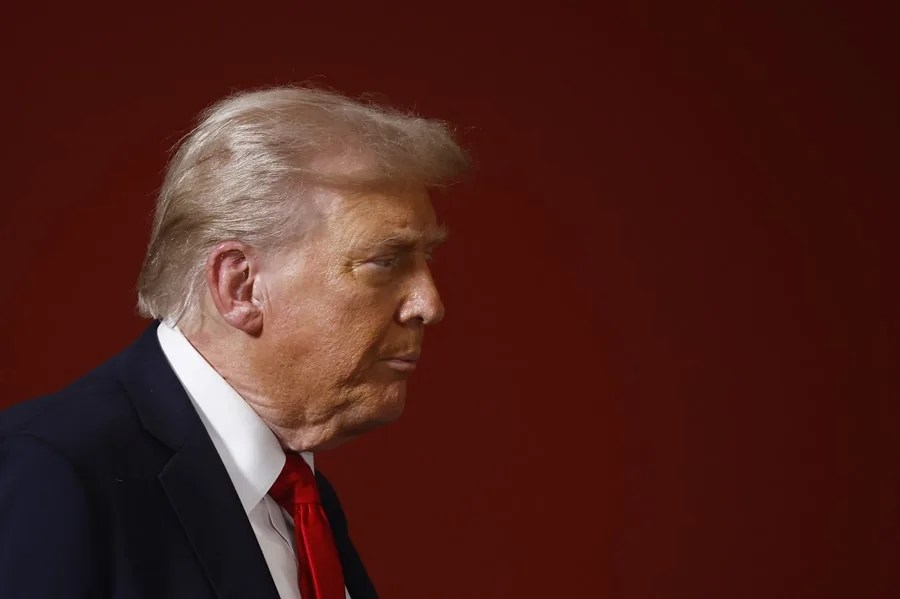 Trump compró bonos corporativos de Netflix y Warner Bros. tras anunciarse el megaacuerdo de fusión