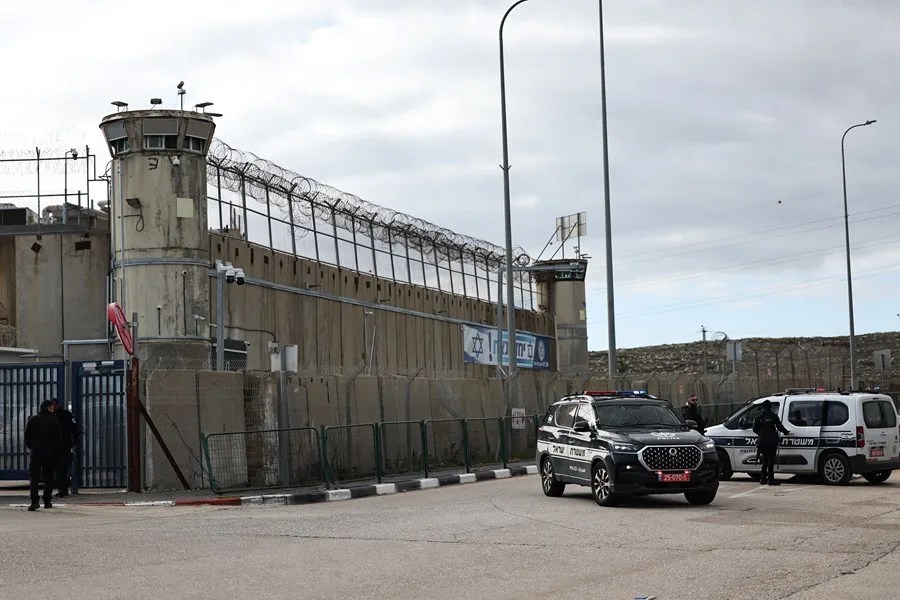 Una ONG israelí denuncia que Israel ha convertido sus cárceles en "campos de tortura" para los detenidos palestinos