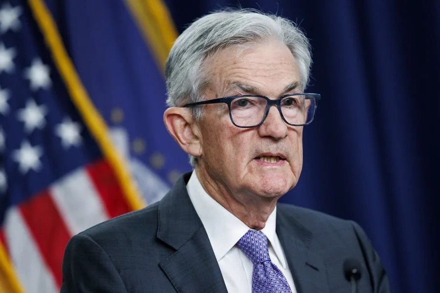 Un grupo de exlíderes de la Fed y el Tesoro de EE.UU. apoyan a Powell ante los "ataques" para minar su independencia
