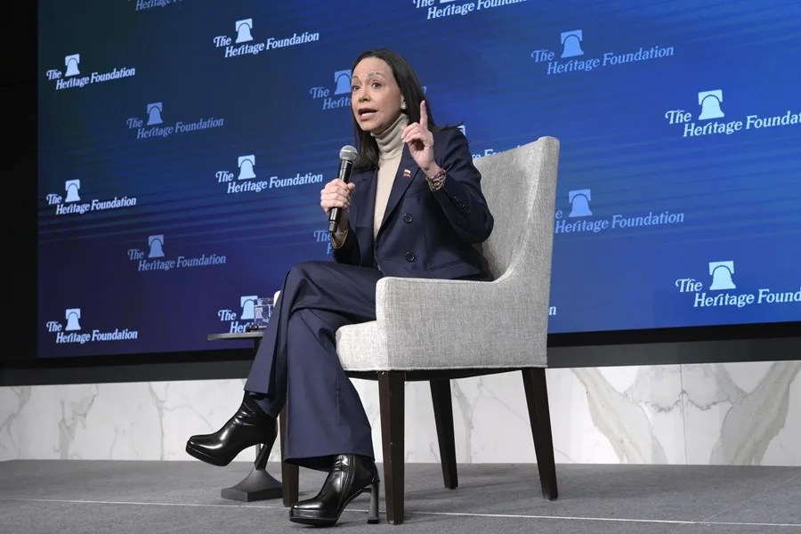 Trump dice que podría "involucrar" a María Corina Machado en el futuro de Venezuela