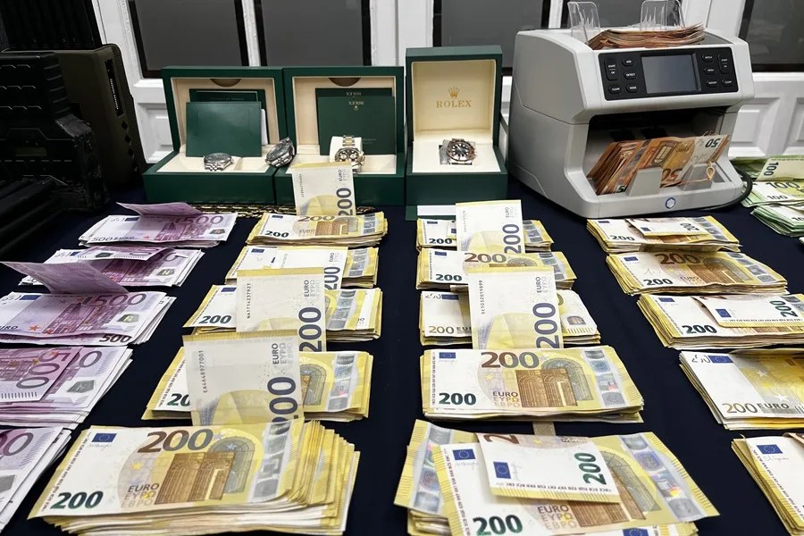 Un total de 105 personas han sido detenidas en Andalucía y Canarias en las dos fases de la operación Sombra Negra