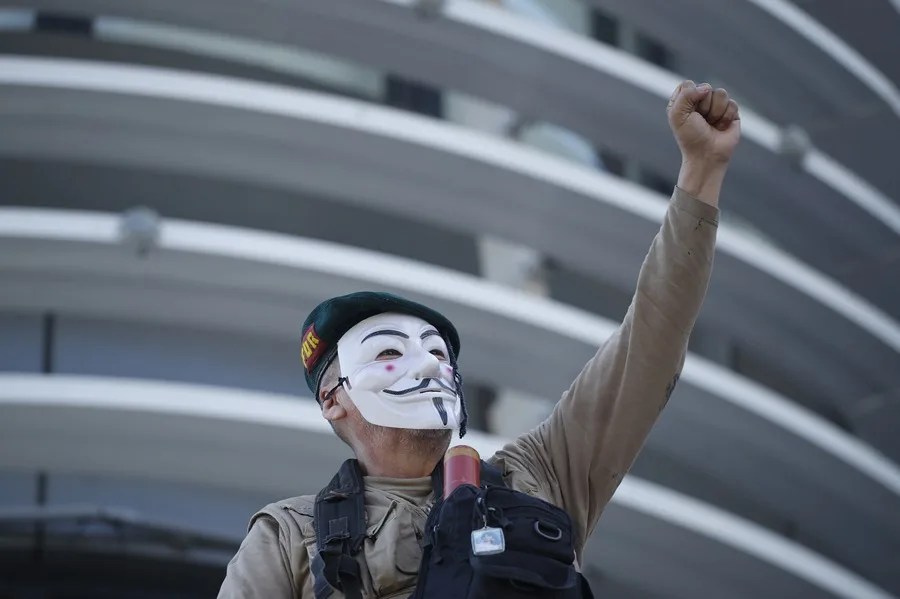 Protestan por el "retroceso democrático" y los atropellos en el régimen de excepción en El Salvador