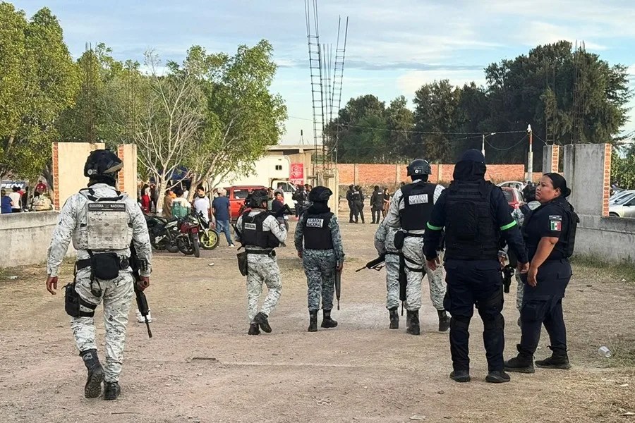 Al menos 11 muertos y 12 lesionados tras un tiroteo en un campo de fútbol en México
