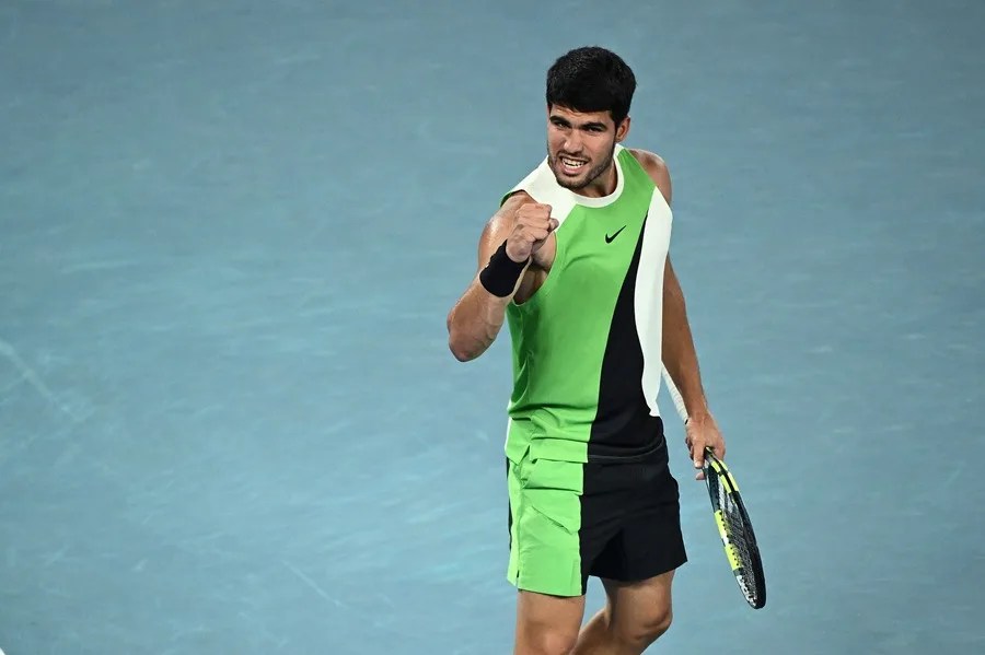 Carlos Alcaraz, durante el partido contra Alex De Miñaur.