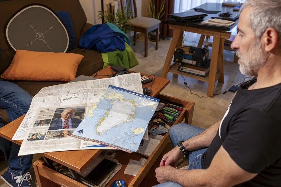 El aventurero extremeño José Trejo, quien cada año pasa varios meses en Groenlandia, durante una entrevista con EFE