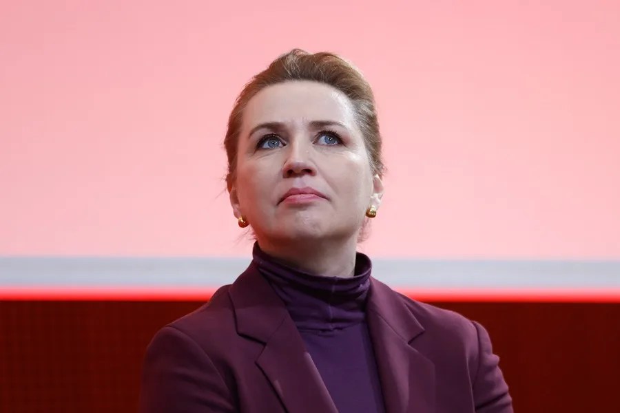 La primera ministra danesa, Mette Frederiksen, este miércoles durante un acto en París.