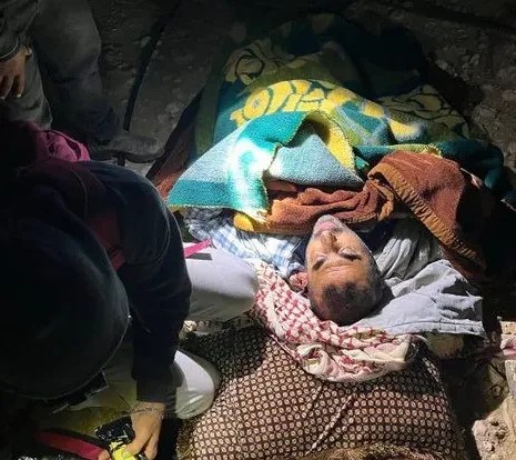 Colonos israelíes atacaron, quemaron casas e hirieron a numerosos palestinos en tres de las aldeas que componen Masafer Yatta