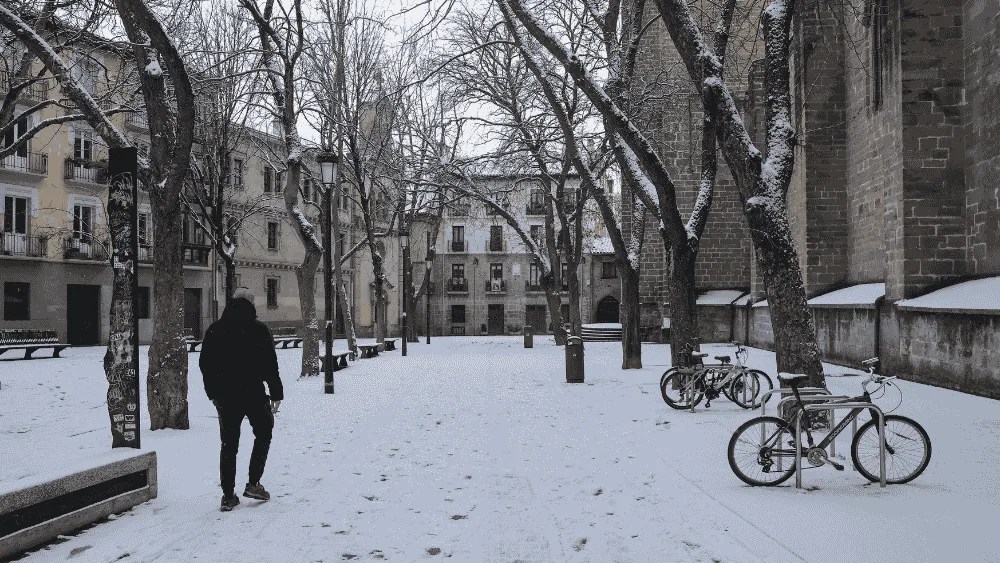 Imagen de Pamplona tras la nevada caída esta madrugada