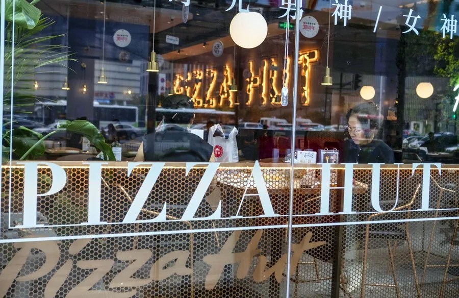 un restaurante Pizza Hut