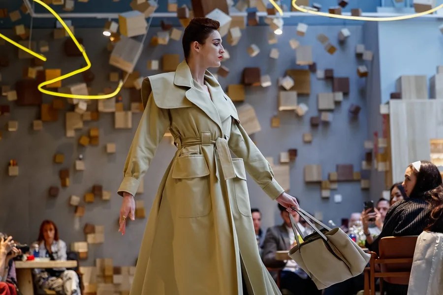 Foto de archivo tomada el 14/02/2025 del desfile de la casa Maison Mesa