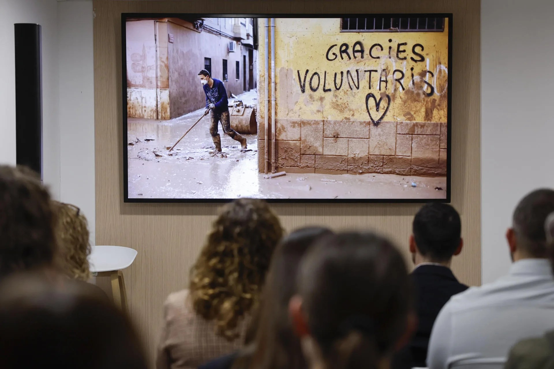 GRAFCVA1699. MADRID, 22/01/2026.- La Mancomunitat de l'Horta Sud, que aglutina a municipios de la zona cero que asoló la dana del 29 de octubre de 2024, presenta en Fitur su nuevo plan estratégico de turismo que, con el lema 'Vuelve a l'Horta Sud', invita a las personas de toda España que acudieron aquellas semanas al rescate de esta comarca valenciana a que vuelvan ahora a hacer turismo y descubran su patrimonio cultural, arquitectónico, natural, gastronómico y festivo. EFE/Ana Escobar
