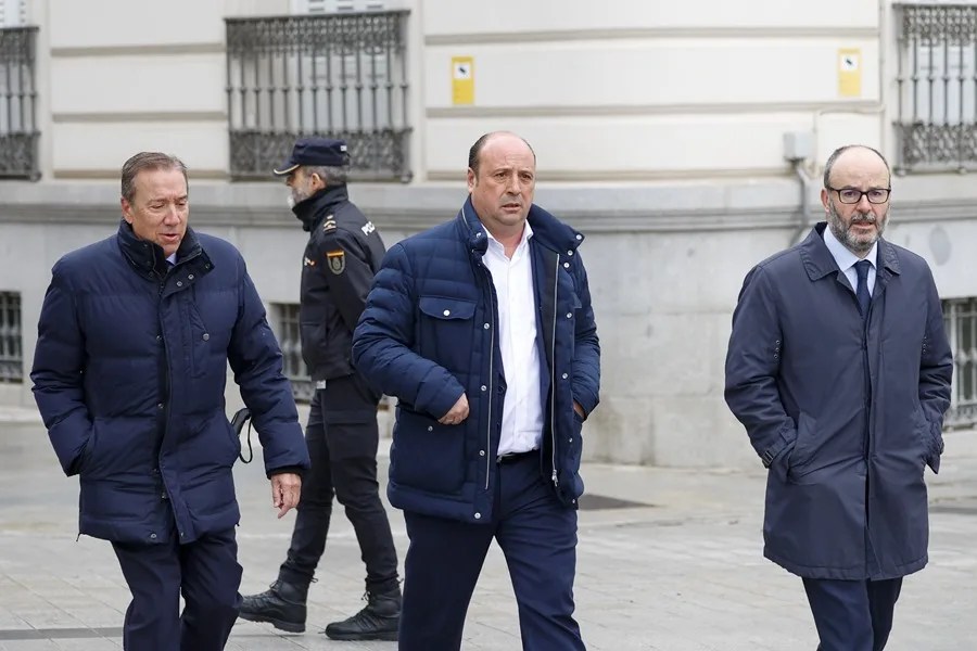 Claudio Rivas (c), socio de empresario Víctor de Aldama