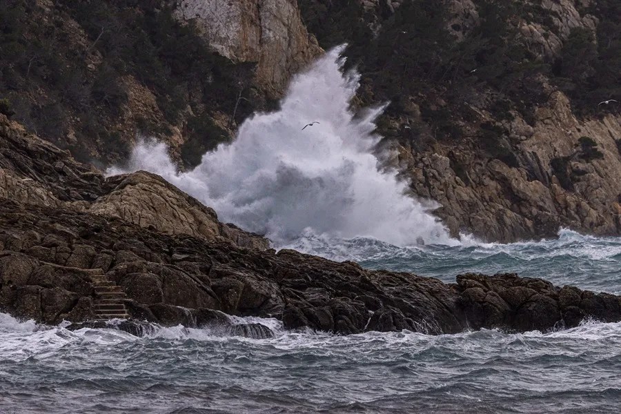 Fuertes olas en Sant Elm