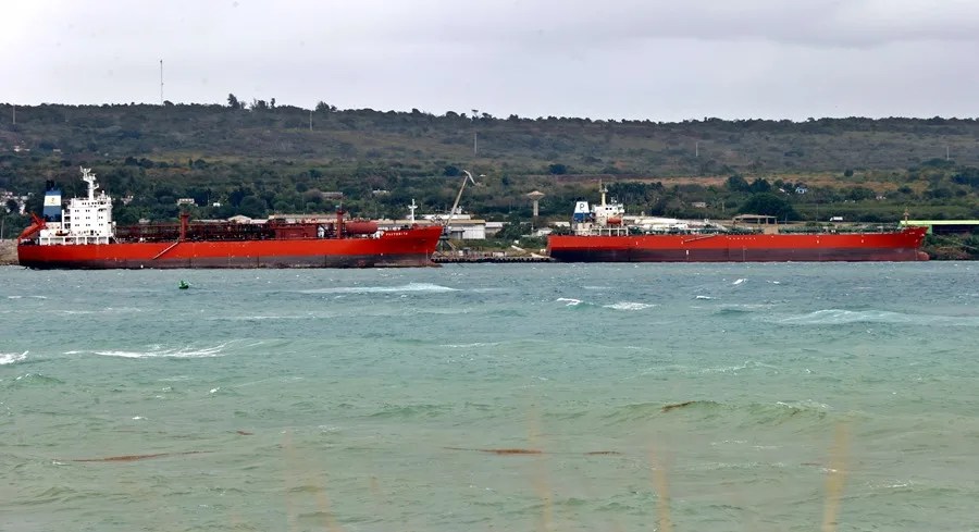 El sector privado en Cuba recibe ya combustible importado pese al asedio petrolero de EE.UU.