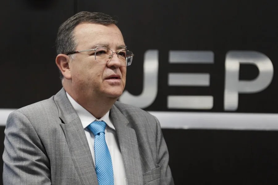 El tribunal de paz de Colombia expulsa al exjefe de seguridad de Álvaro Uribe por no aportar verdad