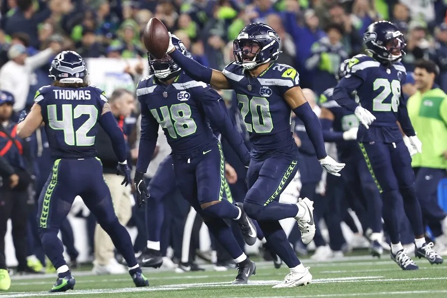 Perfil: Julian Love y el anhelo de honrar su sangre cubana y a los Seahawks con un Super Bowl