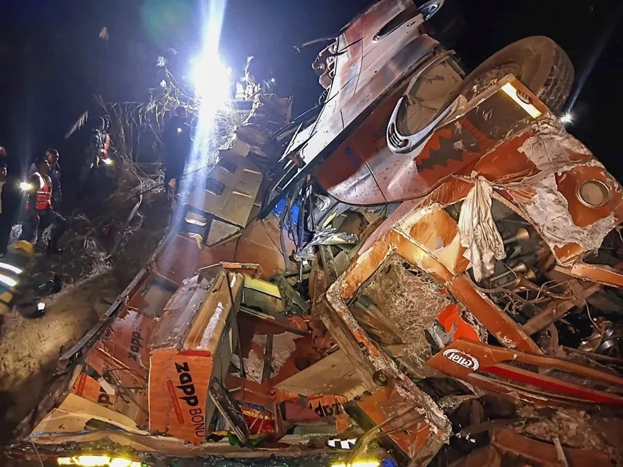 Accidente de autobús con turistas extranjeros en Nepal