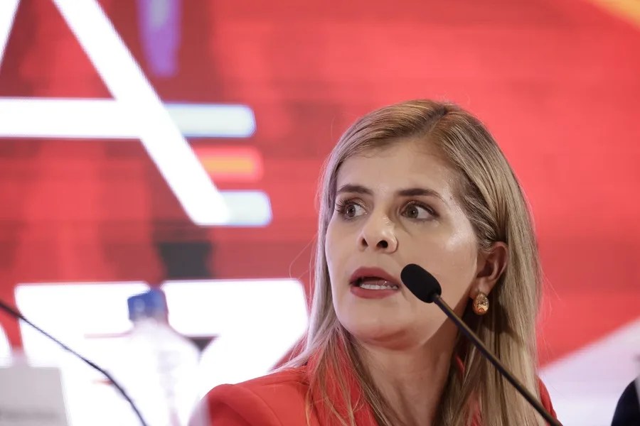 La presidenta electa de Costa Rica llama a la oposición a ayudar a crear "la tercera república" en el país