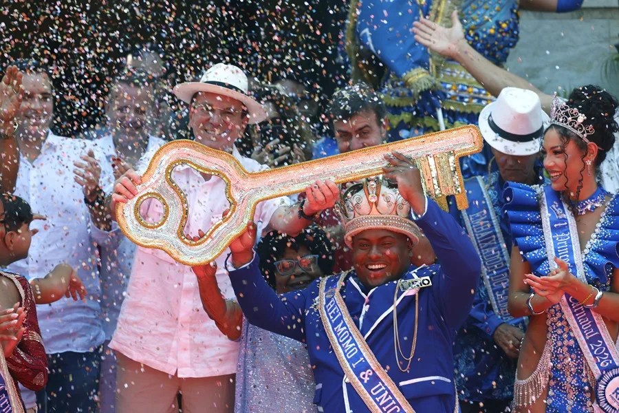 El Rey Momo abre el Carnaval de Río de Janeiro