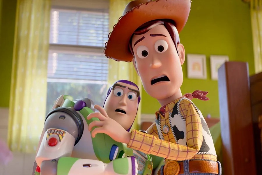 Woody y Buzz Lightyear se reúnen para salvar a los niños de la tecnología en 'Toy Story 5'