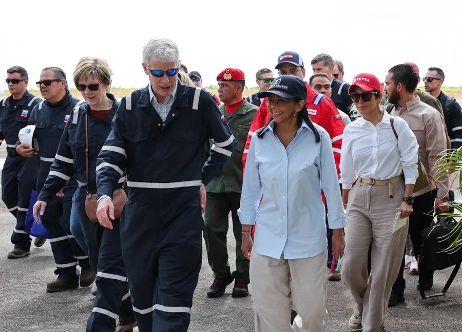 El secretario de Energía de EE.UU. visita campo petrolero operado por Chevron en Venezuela