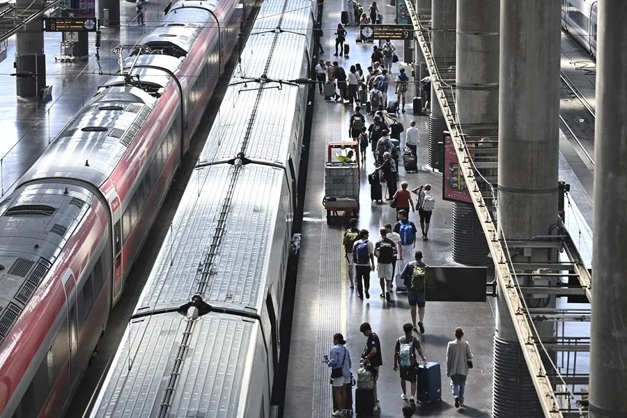 ADIF TIEMPO VIAJE MADRID BARCELONA