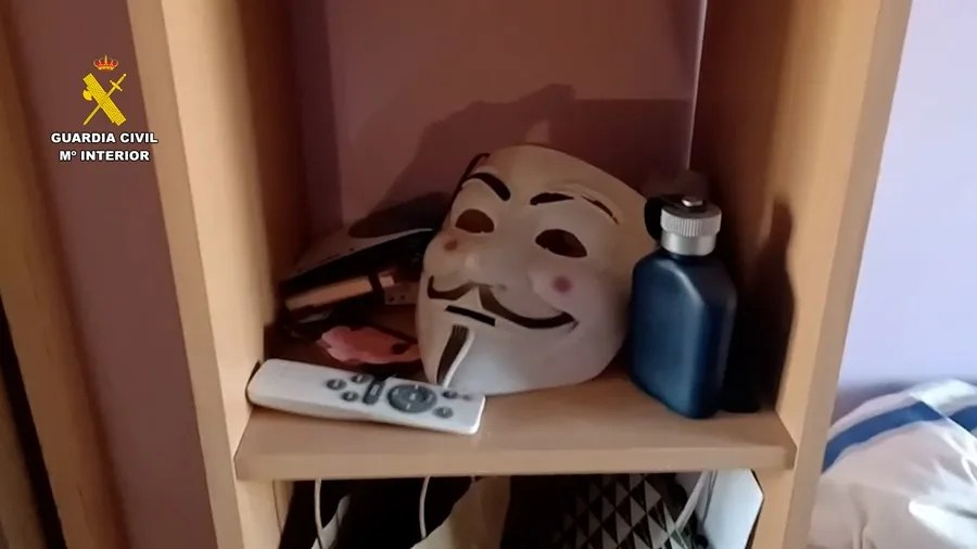 Anonymous detenidos
