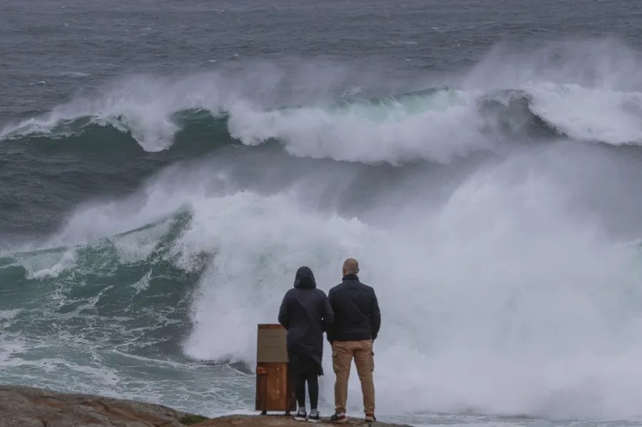 Fuerte oleaje en la costa de Muxía, A Coruña