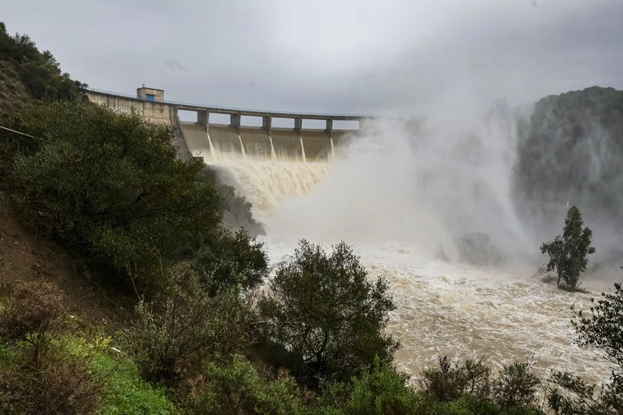embalses reservas agua lluvias
