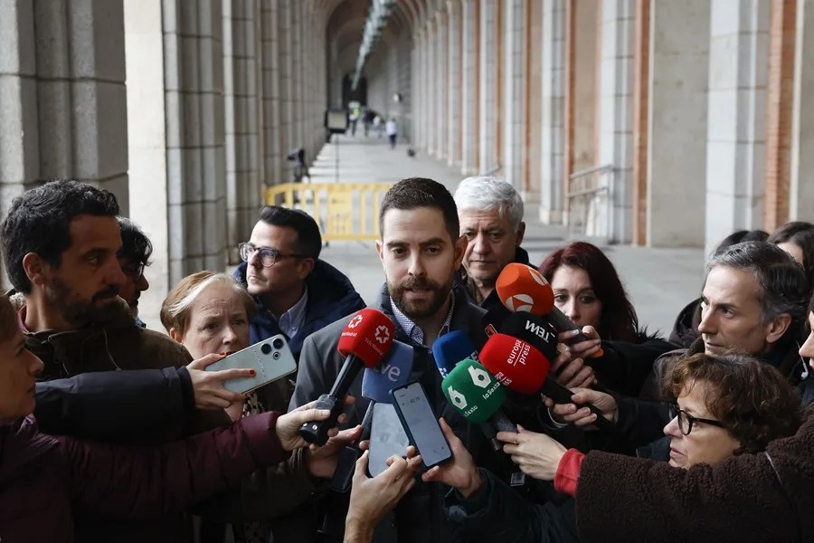 sindicatos mantienen huelga trenes