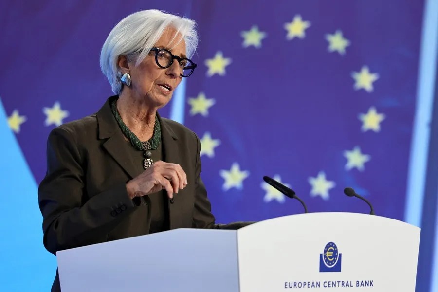 Lagarde: la IA mejora la productividad en Europa y por ahora no provoca «olas» de despidos
