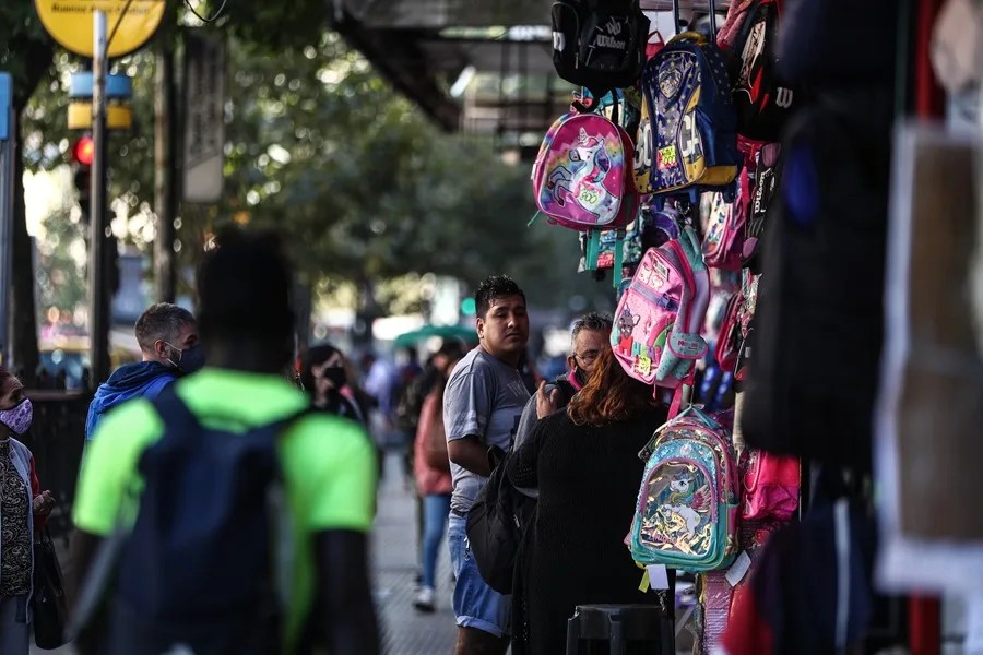El PIB de Argentina creció el 4,4 % en 2025 y avanzó apenas 0,6 % en el cuarto trimestre