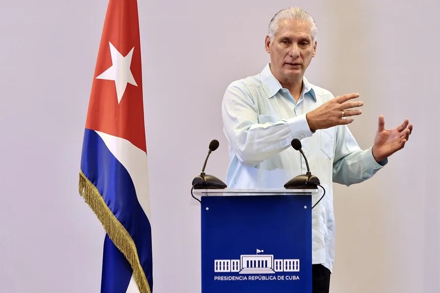 Cuba confirma un "diálogo" en "fases iniciales" con EE.UU., pero aún lejos de un acuerdo