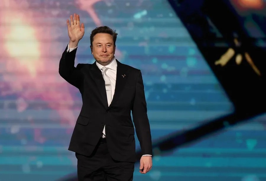 Elon Musk anuncia que Tesla y xAI crearán 'Macrohard' para el desarrollo autónomo de software
