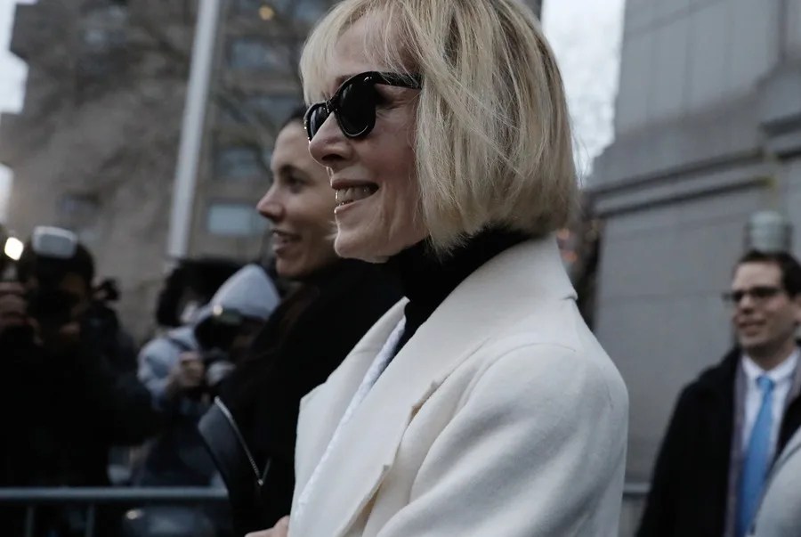 Un documental sobre la escritora que demandó a Trump se estrenará en mayo en EE.UU.