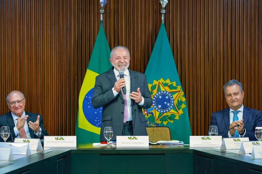 Lula realiza una amplia reforma de su Gobierno con miras a las elecciones de octubre