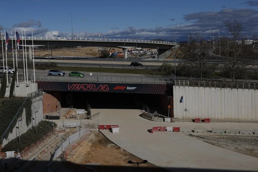 Vista de las obras de construcción del MadRing, el circuito que en septiembre albergará el Gran Premio de España de Fórmula Uno.