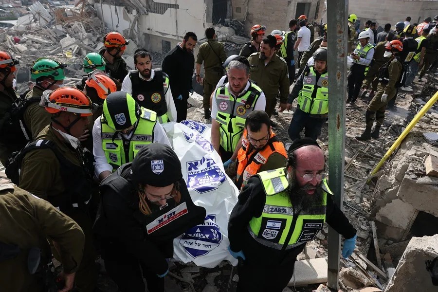 Numerosas víctimas por el impacto de un misil iraní cerca de Jerusalén