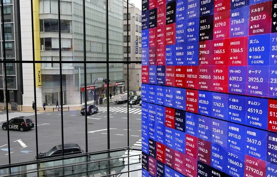 El Nikkei cae casi un 3 % en la apertura ante la incertidumbre por el conflicto en Oriente Medio