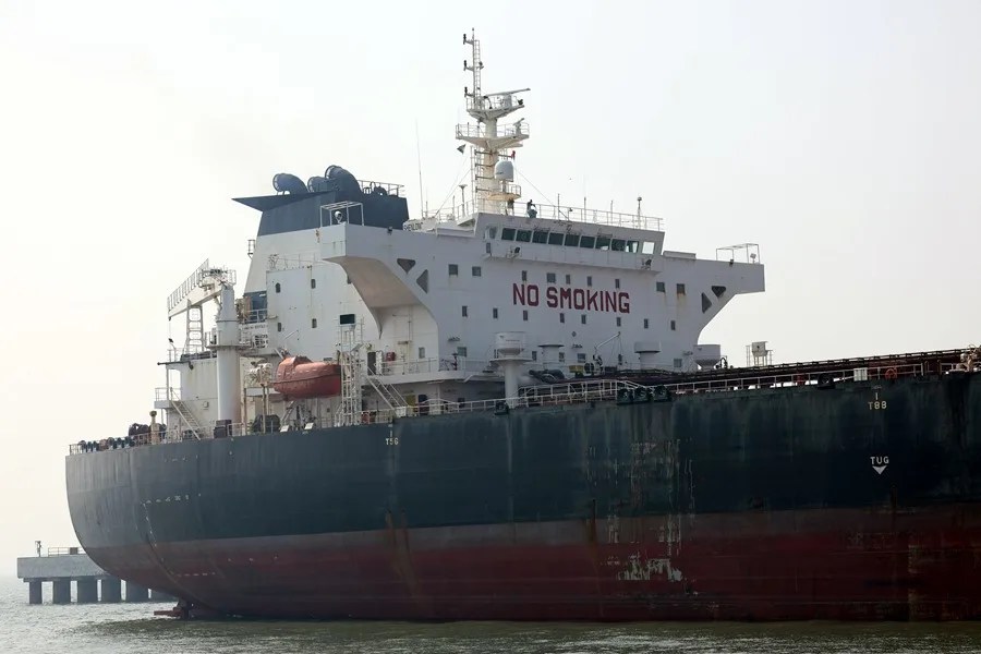 Irán da el primer paso para cobrar peaje en el estrecho de Ormuz