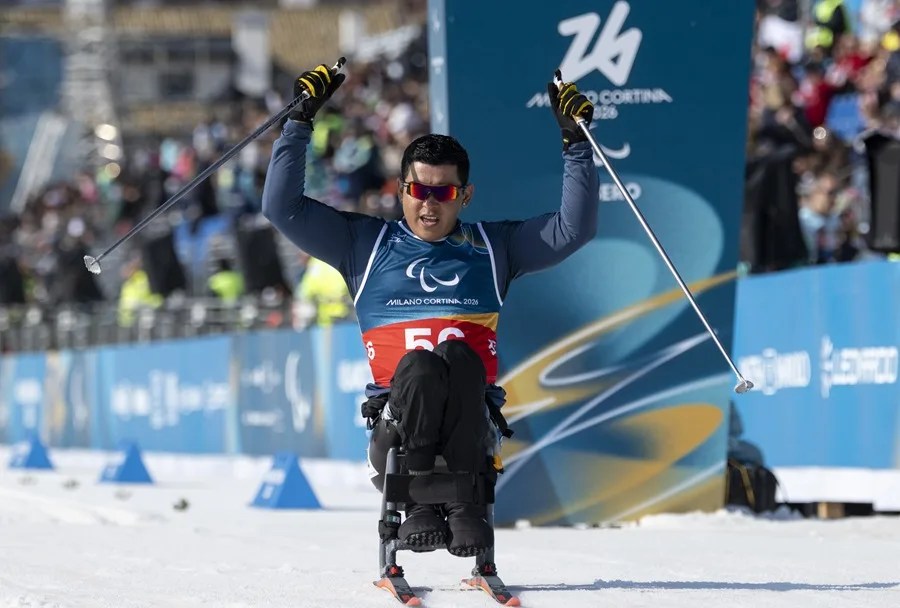 El esquiador paralímpico salvadoreño Jonathan Arias