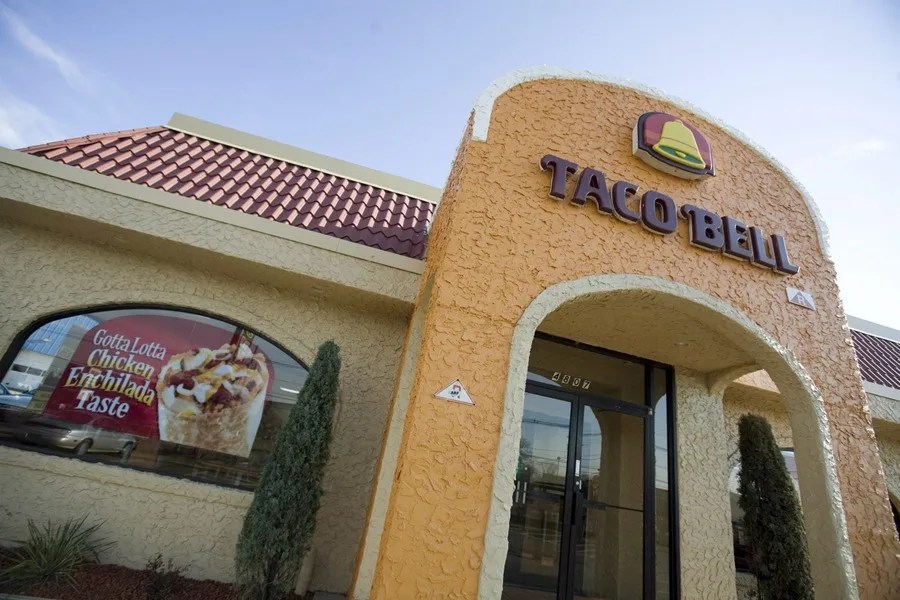 La franquicia de Dunkin' y Taco Bell pagará 1,5 millones por violar los derechos de los trabajadores