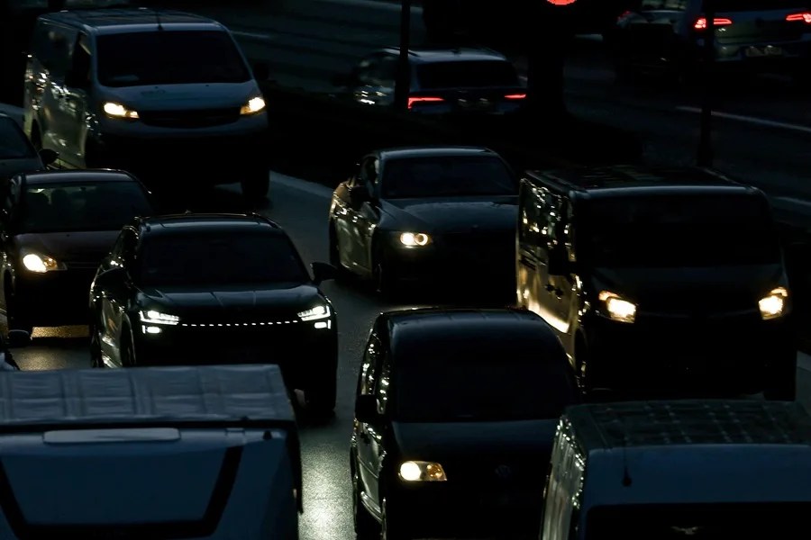 Tráfico intenso durante la hora punta en la circunvalación de Berlín