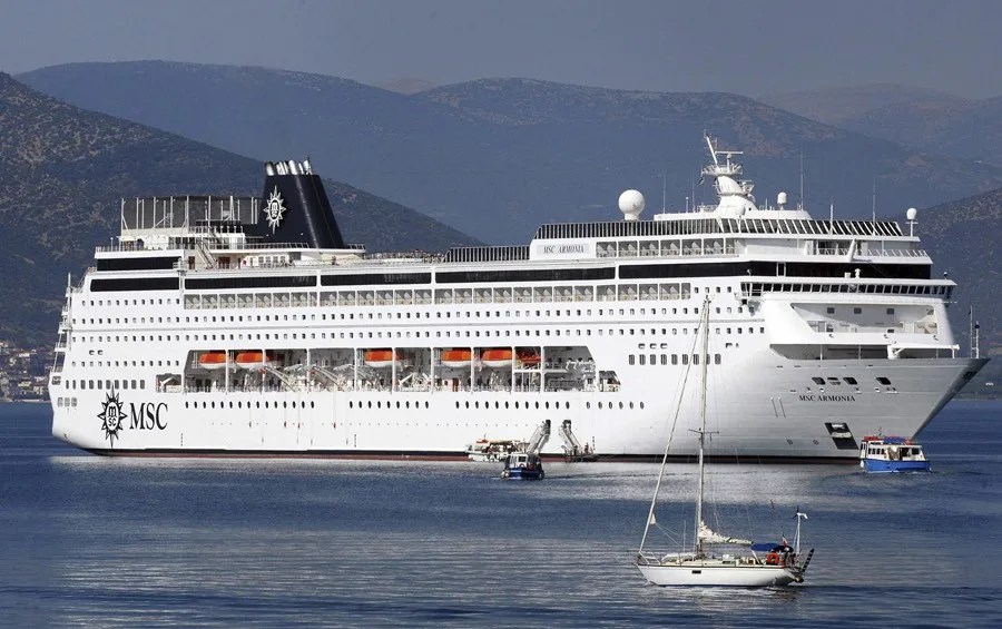 CRUCEROS CANCELADOS ORIENTE MEDIO